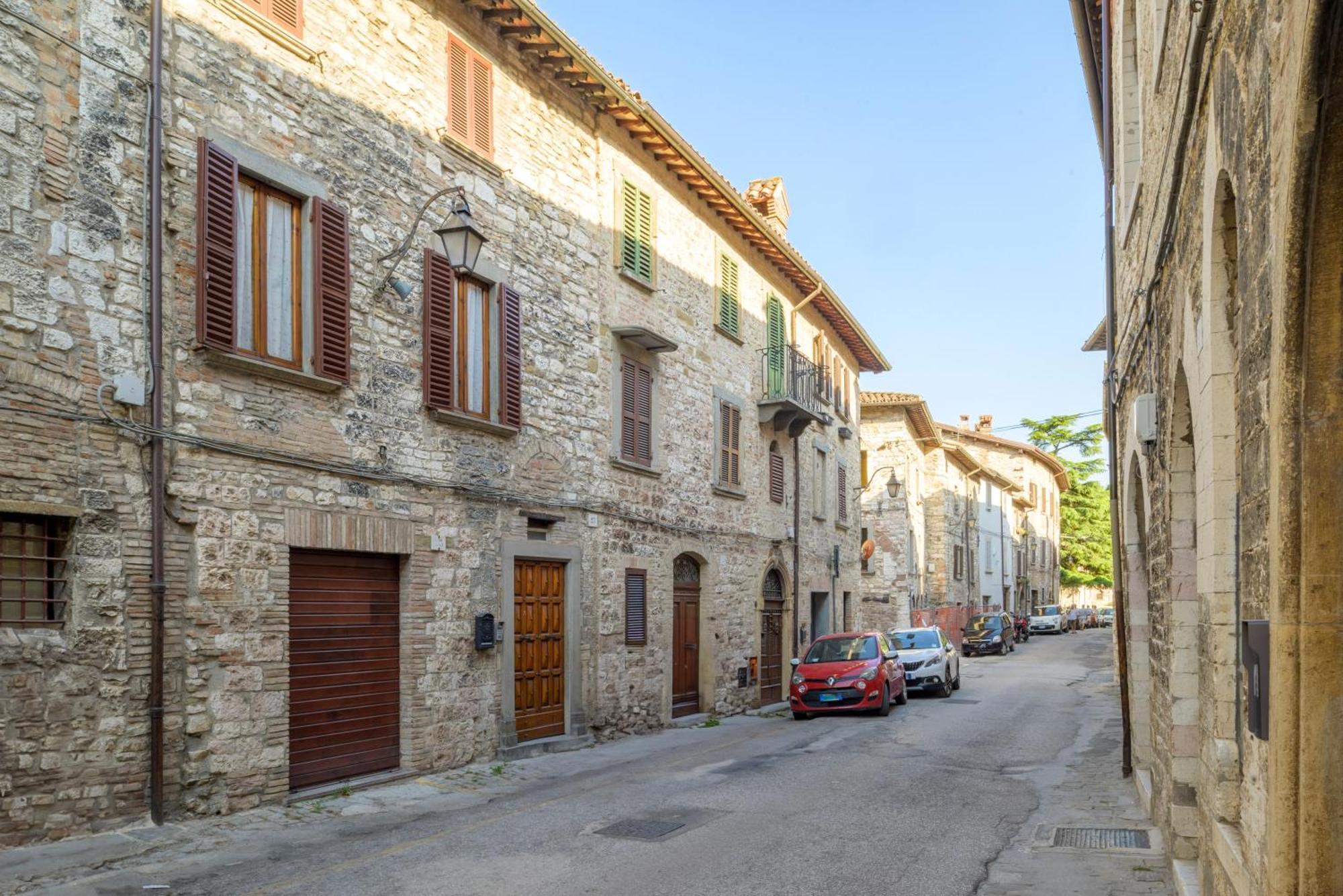 Via Mazzini 23A Apartamento Gubbio Exterior foto